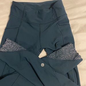 Fast and free Lululemon leggings
